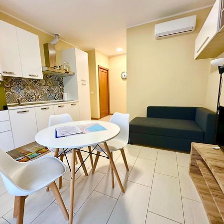 Aparthotel Grab A Flat In Coroneo Trieste Esterno foto