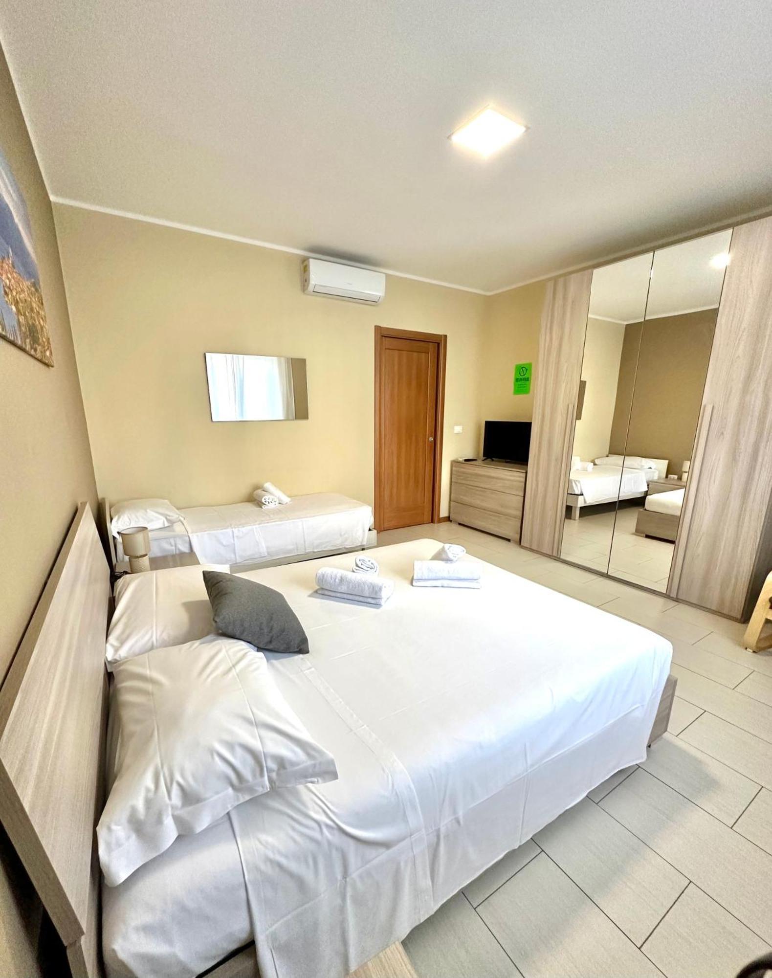 Aparthotel Grab A Flat In Coroneo Trieste Esterno foto